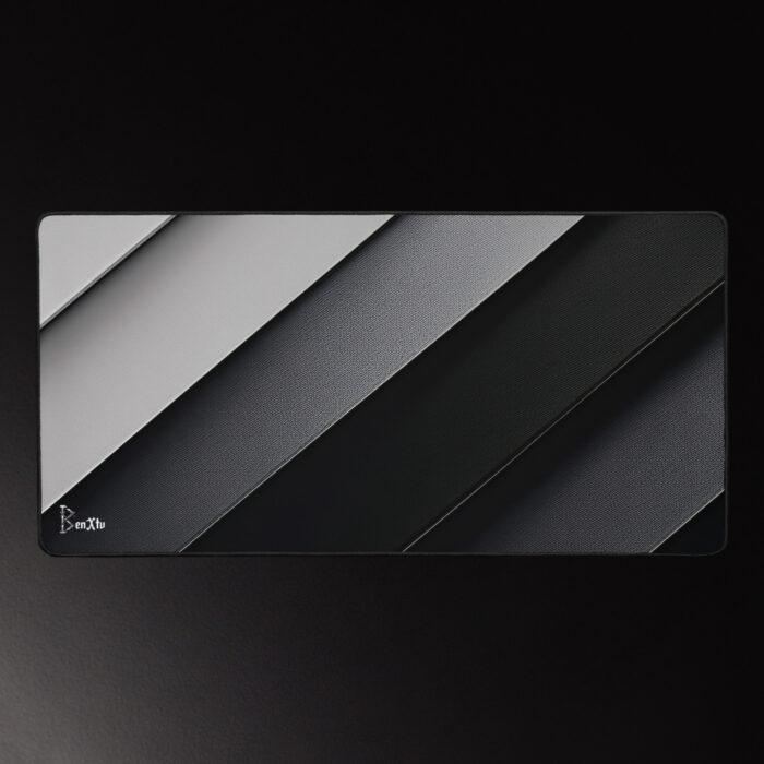 MONOCORE Gaming Mauspad XL Black & White – Streetwear Desk Pad
